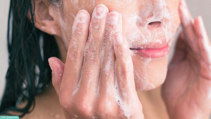 manfaat rutin cuci muka